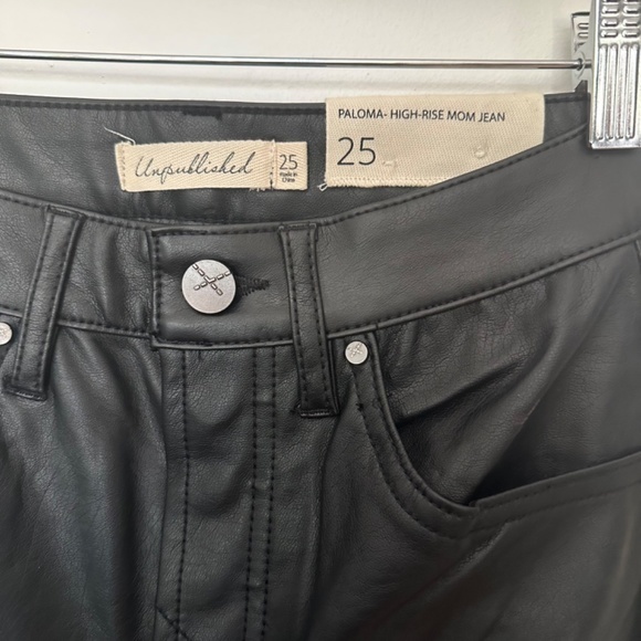Unpublished Paloma High Rise Mom Jean Vegan Black Leather size 25 NWT‎ - Picture 7 of 9